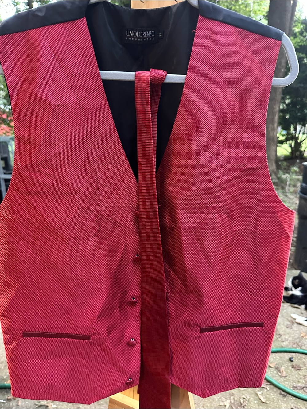 Umo lorenzo Red Textured Men's Dress Vest with Matching Tie